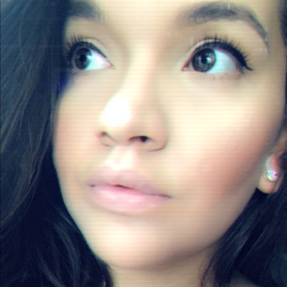 Meet your Posher, Alondra